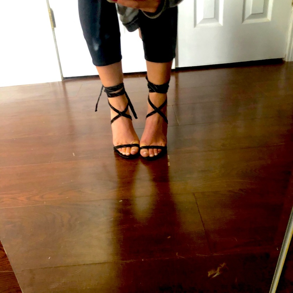 Wrap around heels